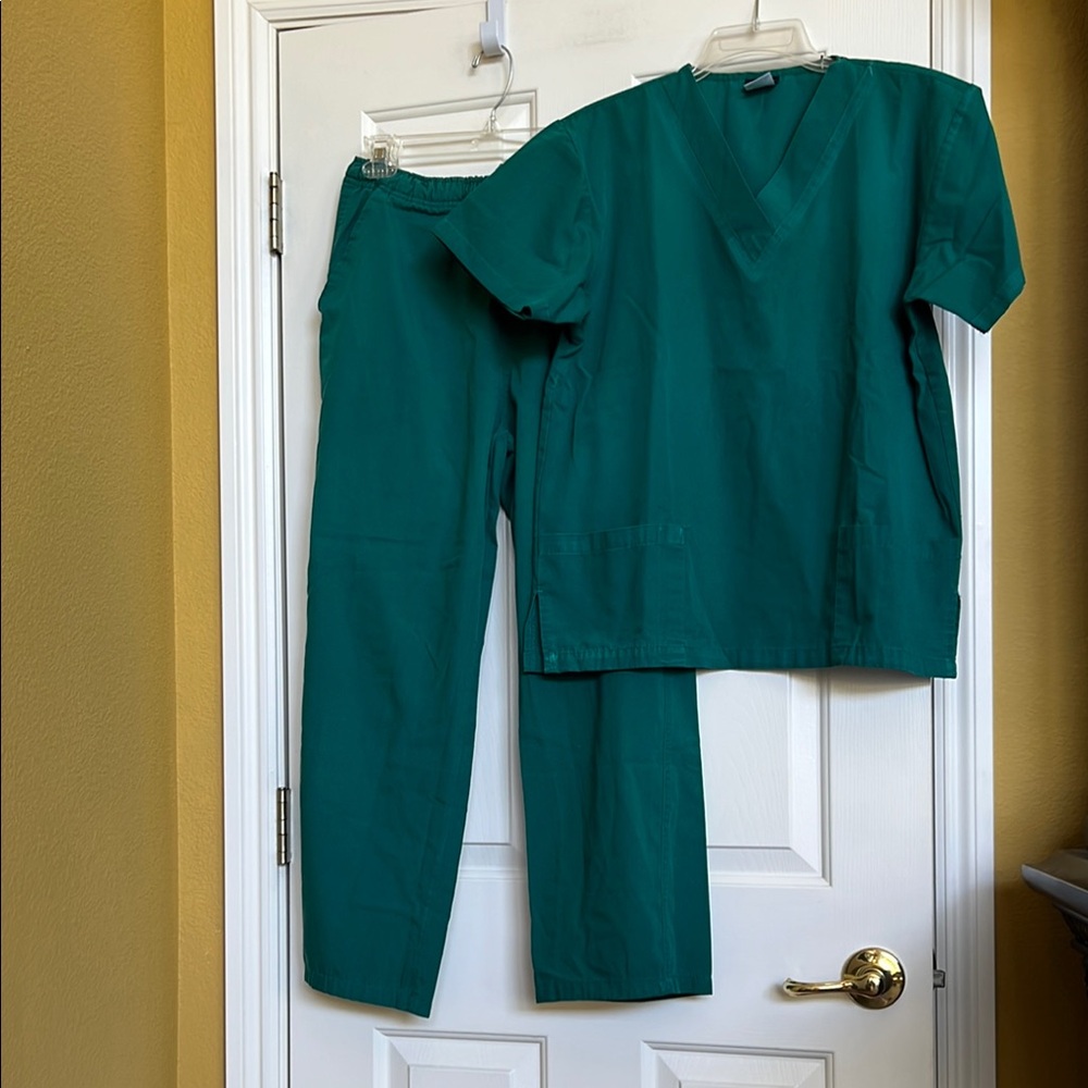 Salus scrub sets